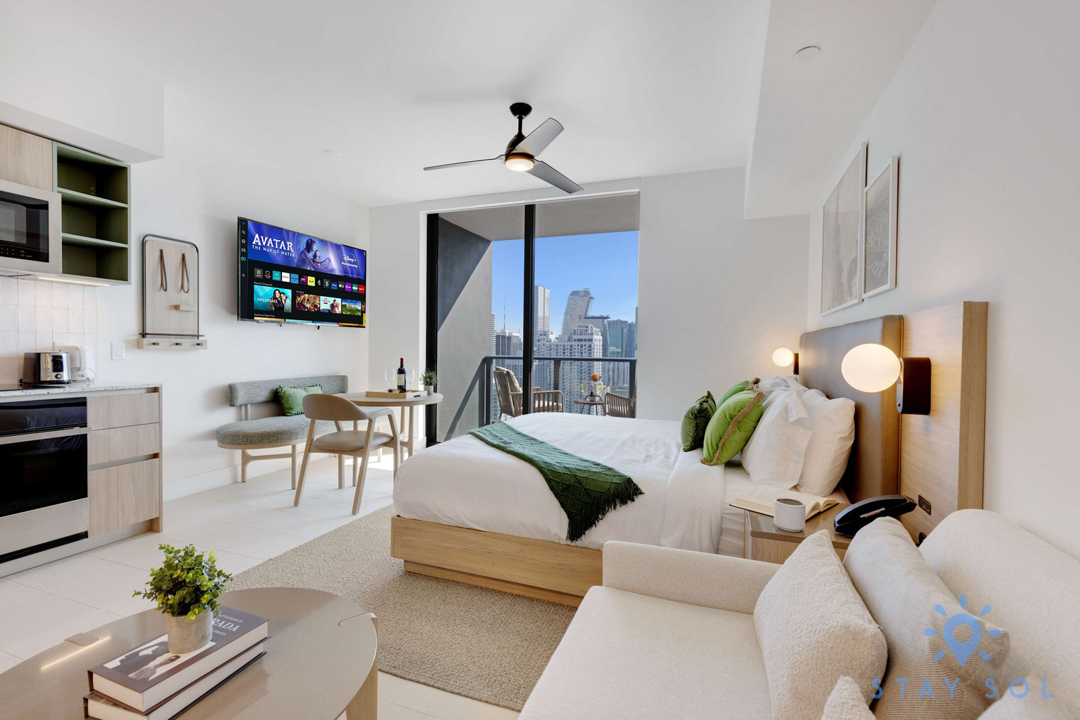 Building Photo - 601 NE 1st Ave