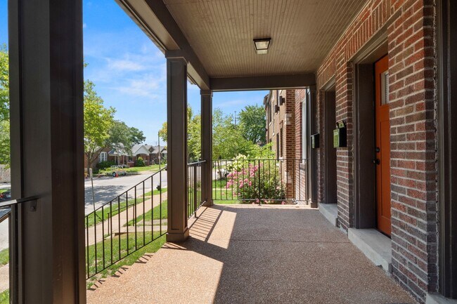 Building Photo - 3535 Lawn Ave