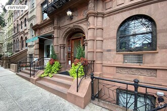 Building Photo - 105 W 77th St