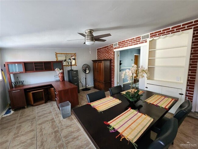 Building Photo - 22 Laurel Ave