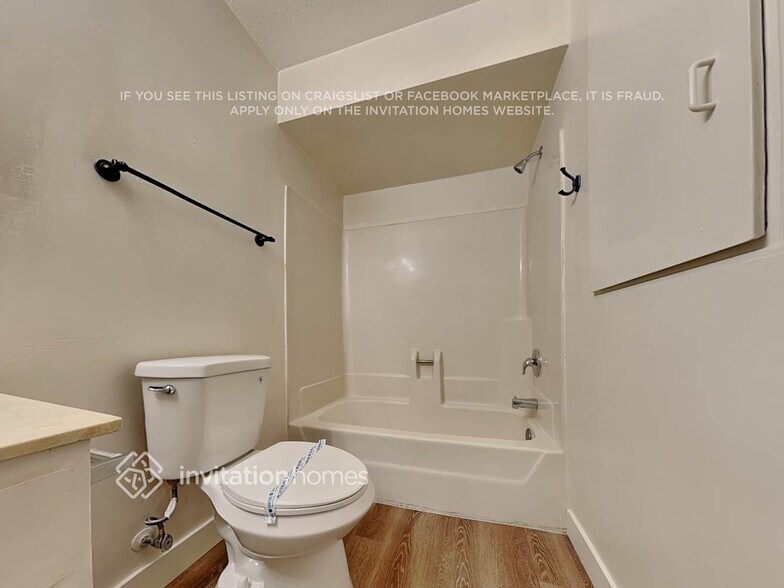 Building Photo - 1920 N Illinois St