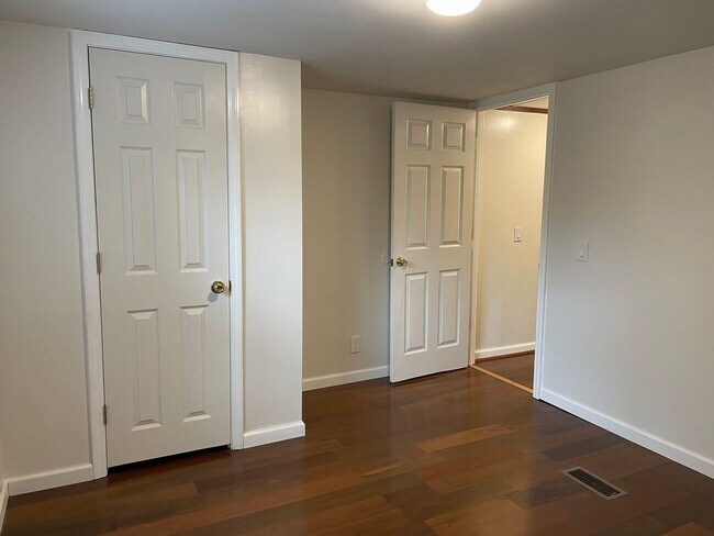 Building Photo - Updated Two Bedroom Trailer with Lake Acce...