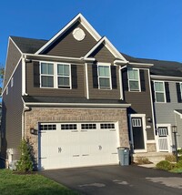 Building Photo - 312 Frances Ln