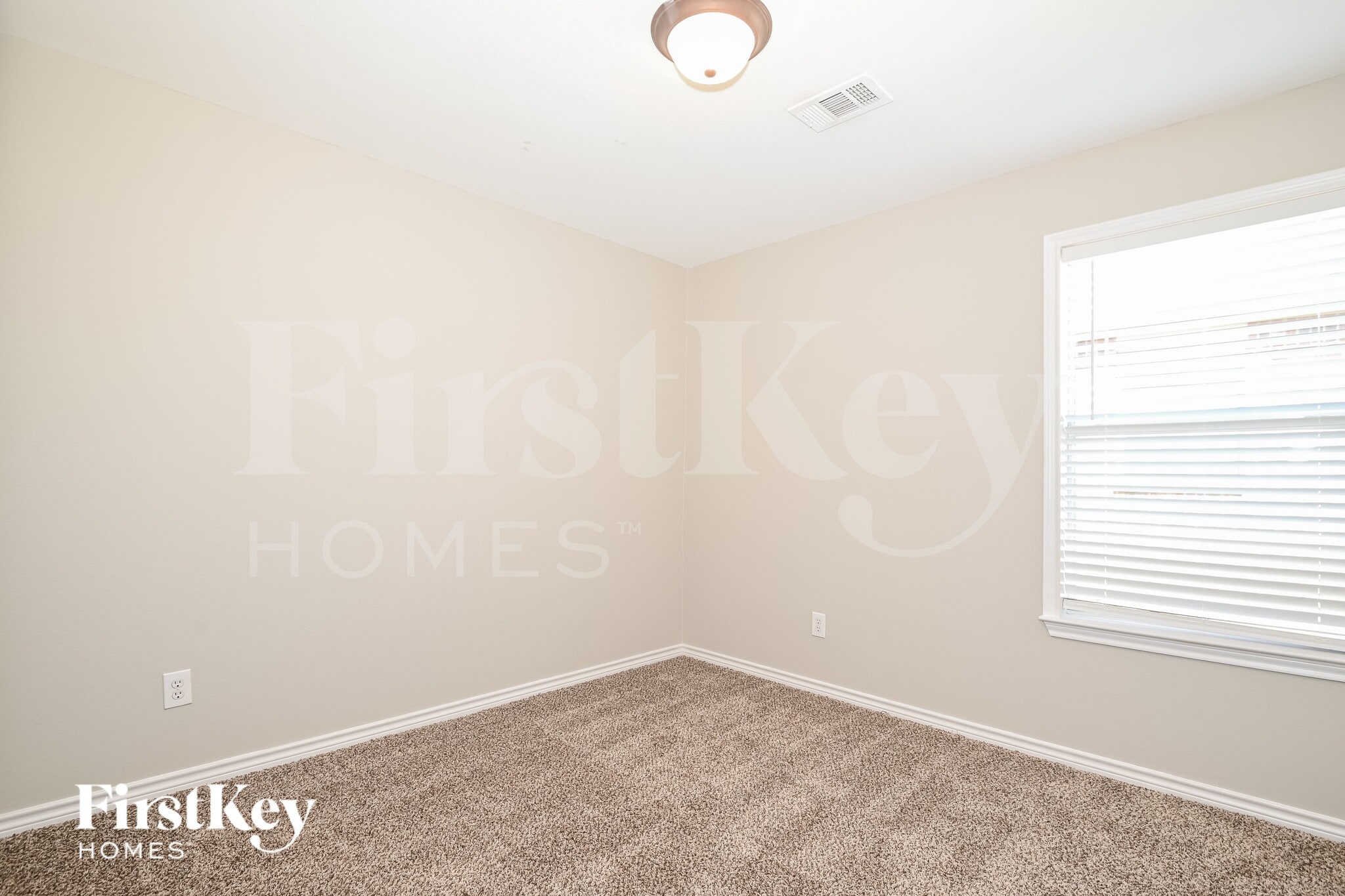 Building Photo - 1309 Honeywood Ln