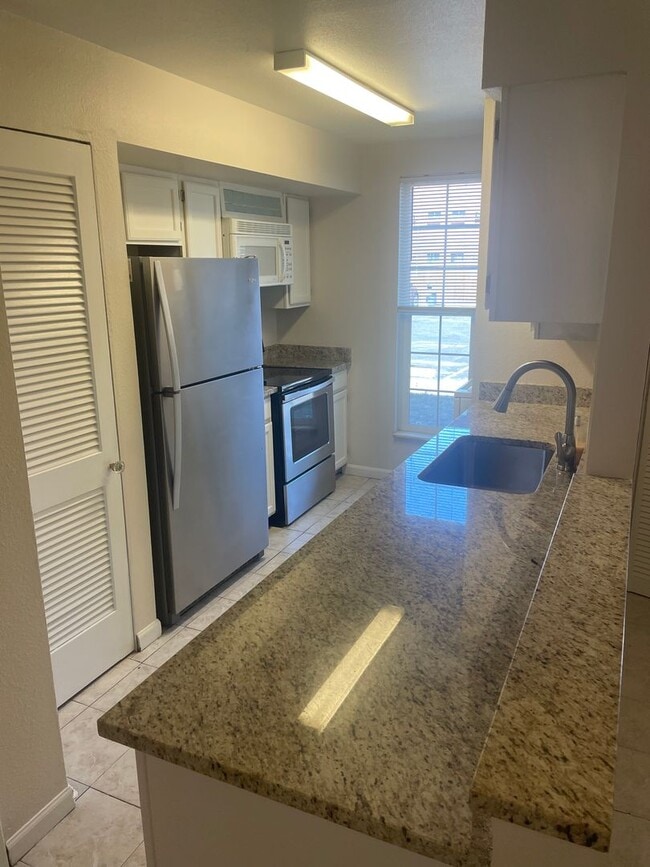 Building Photo - 3 Bedroom Apartment In Virginia Vale Neighborhood!