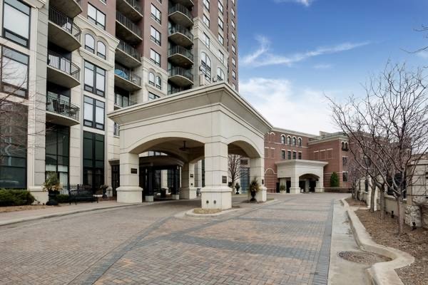 Elegant sense of arrival for guests - 500 E Grant St