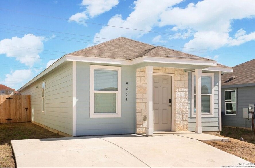 Primary Photo - 9454 Tarbutton Trl