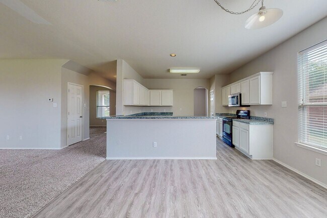 Building Photo - ***Pre-Marketing*** Great Home with Room T...