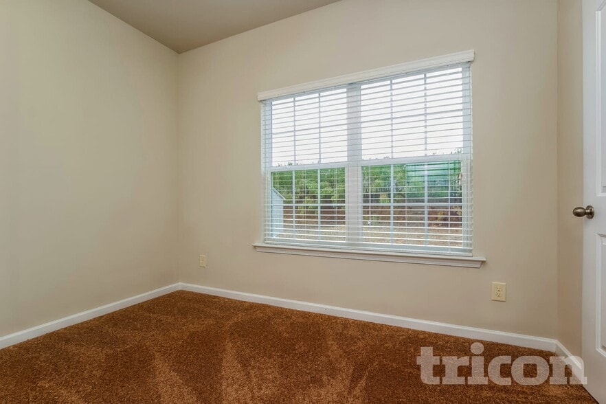 Building Photo - 55 Thorndale Ct