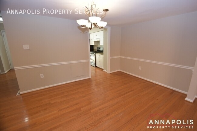 Building Photo - 1650 Albermarle Dr