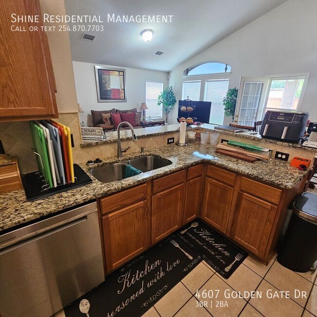 Building Photo - 4607 Golden Gate Dr