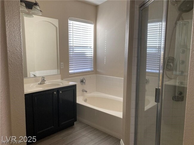 Building Photo - 3120 Whispering Canyon Ct