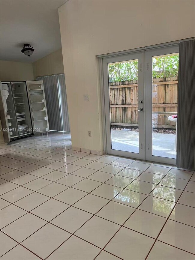 Building Photo - 15935 SW 81st Terrace