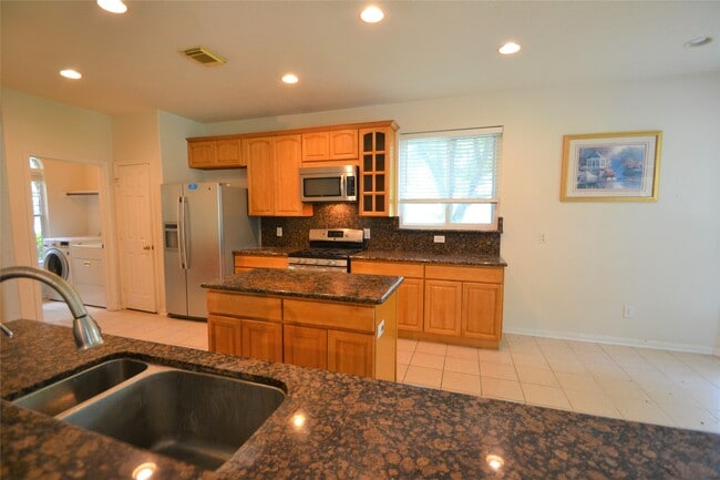 Building Photo - 12110 Laurel Ct