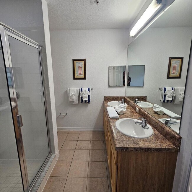 Building Photo - Caribe Cove 2/2 Fully Furnished condo near Disney and Davenport