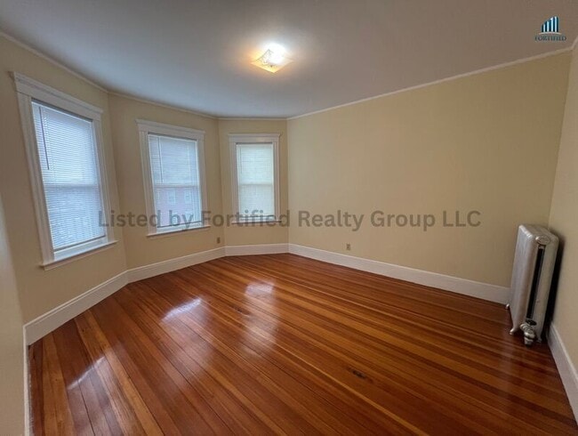 Building Photo - 142 Washington St