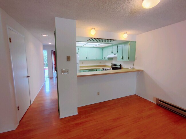 Building Photo - 3 bed 2 bath townhouse in Winslow Park!