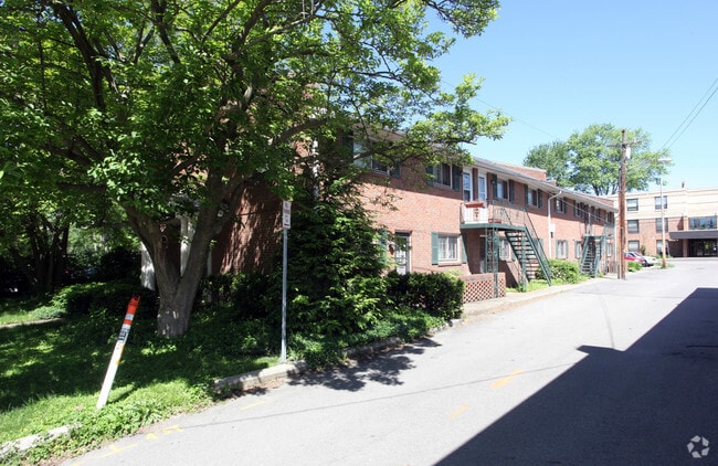 Building Photo - 44 W Main St