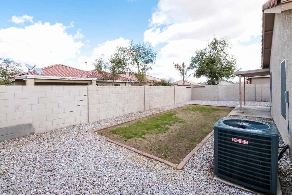 Building Photo - 2768 W San Carlos Ln