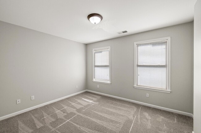 Building Photo - 377 Church St