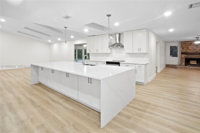 Building Photo - 12090 164th Ct N