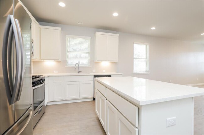 Building Photo - 2724 Juniper Woods Rd