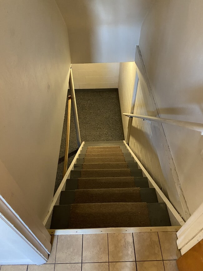 Building Photo - 1244-1250 Cliffside Street