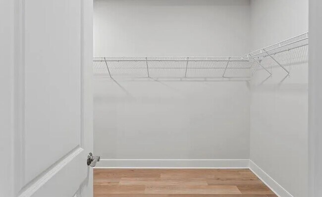 Building Photo - 405 Cranford Way