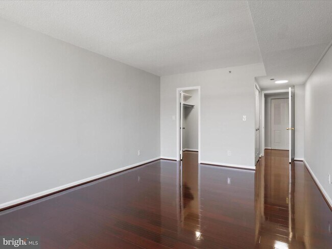 Building Photo - 3713 S George Mason Dr