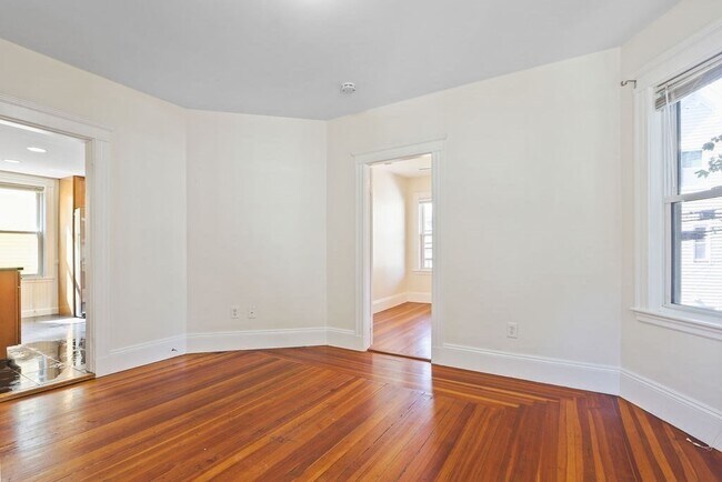 Building Photo - 30 Tuttle St