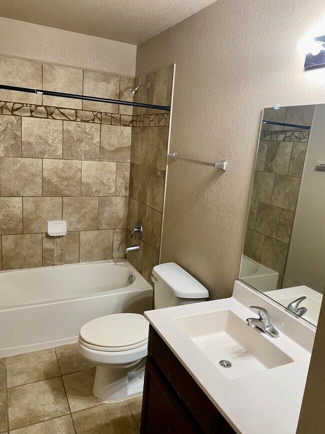 Building Photo - 12121 Zavi Pl