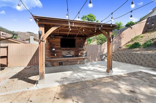 Building Photo - Single-Story 3 Bedroom (+1 Bonus Room and ...