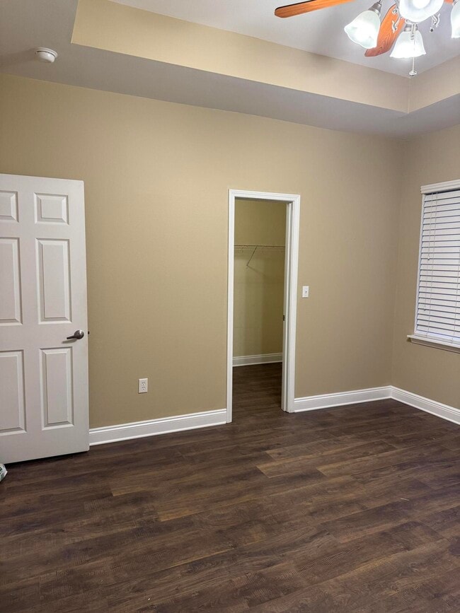 Building Photo - 129 Daisy Ln