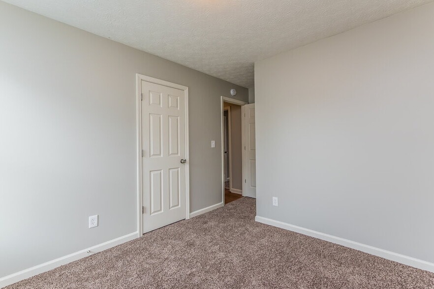 Building Photo - 157 Aztec Way SE