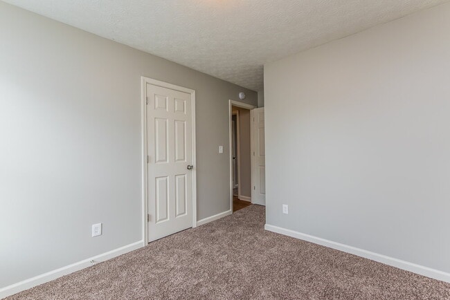 Building Photo - 157 Aztec Way SE
