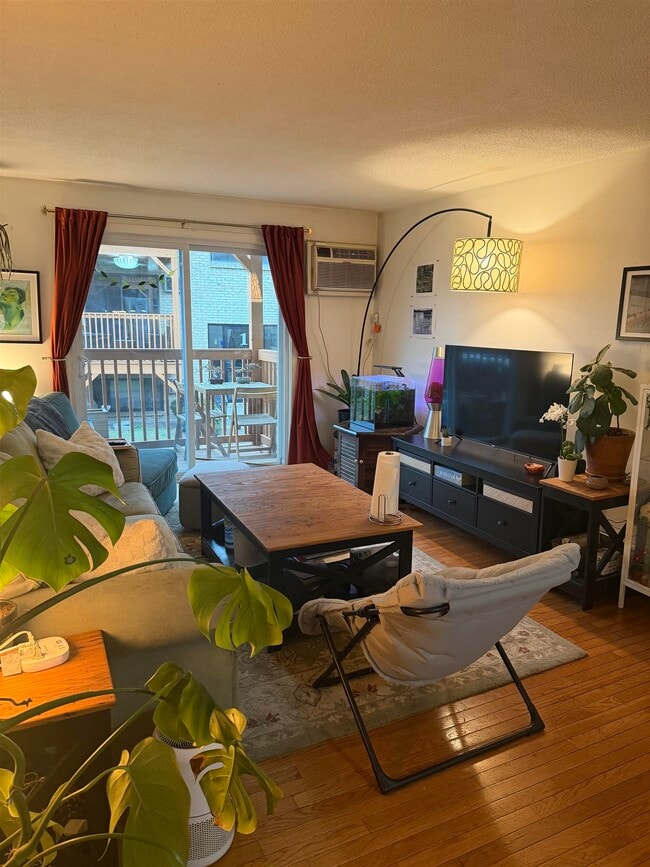 Building Photo - 3 Lancelot Court