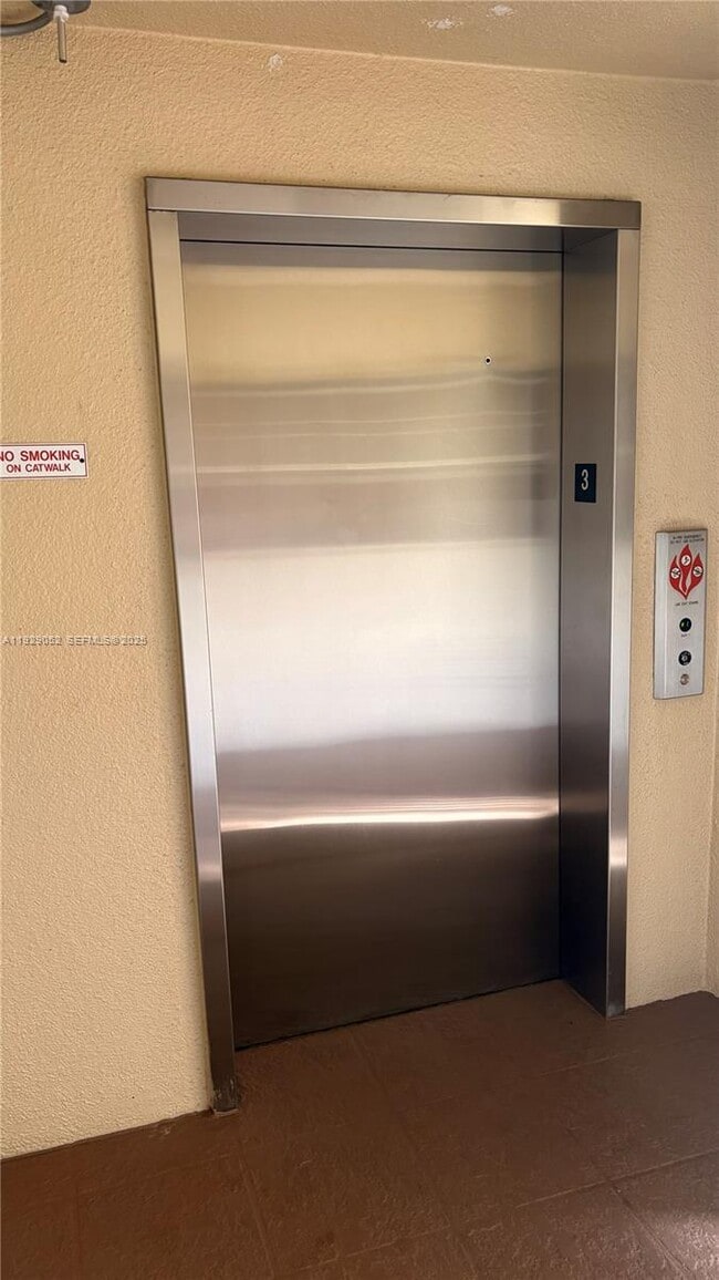 Building Photo - 200 SW 132nd Way