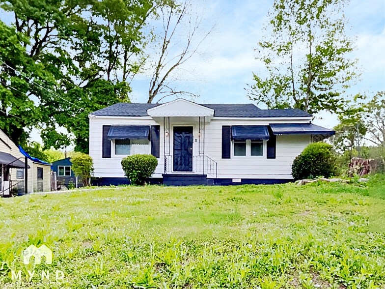Primary Photo - 324 Autumn Ln SW