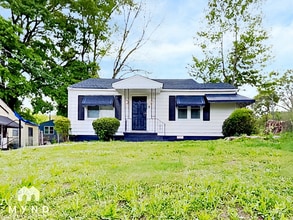Building Photo - 324 Autumn Ln SW