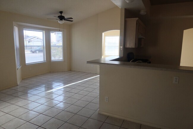 Building Photo - 3704 Leticia St