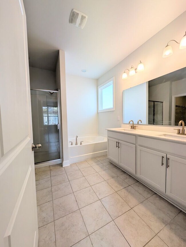 Building Photo - Cozy, Move-In Ready Home — North Myrtle Beach