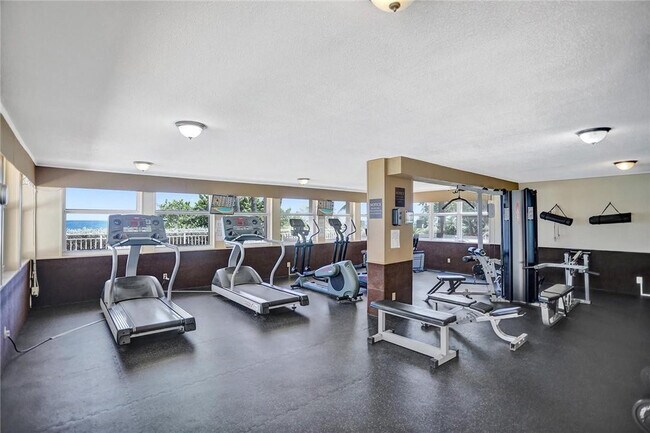 Building Photo - 5200 N Ocean Blvd