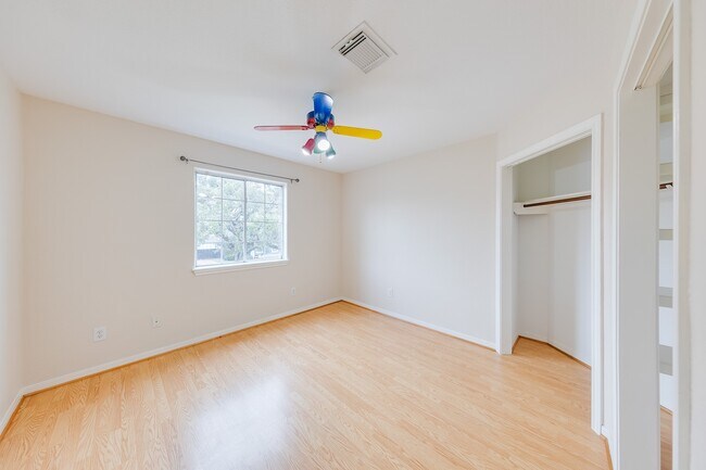 Building Photo - 8514 Bonner Dr