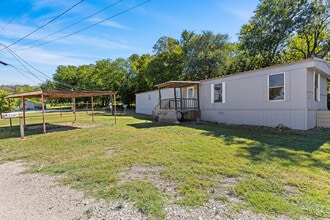 Building Photo - 3 Sleepy Hollow