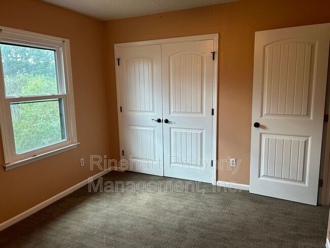 Building Photo - 285 S Herlong Ave