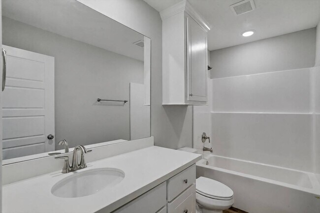 Building Photo - 577 Patrick Farms Dr