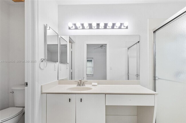 Building Photo - 1050 SW 164th Ave