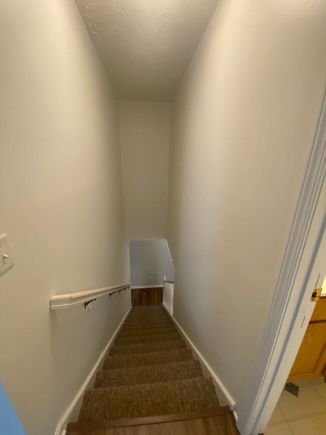 Building Photo - 3 bedroom 2.5 bath house in Cherokee