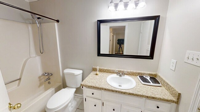 Building Photo - 334 Lamplighter Ln