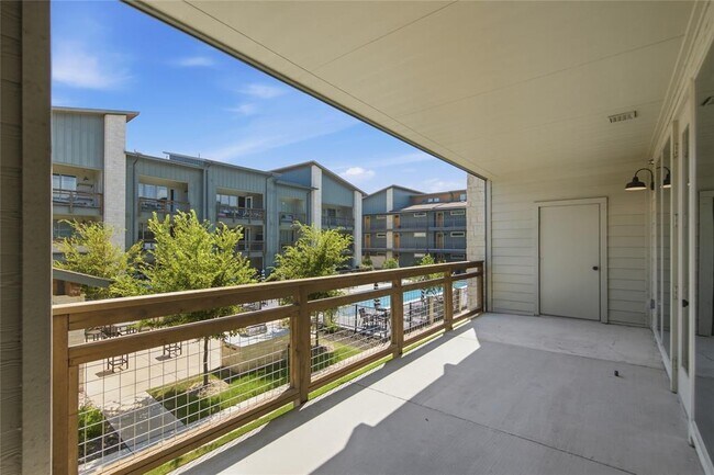 Building Photo - 4704 Sunset Trail
